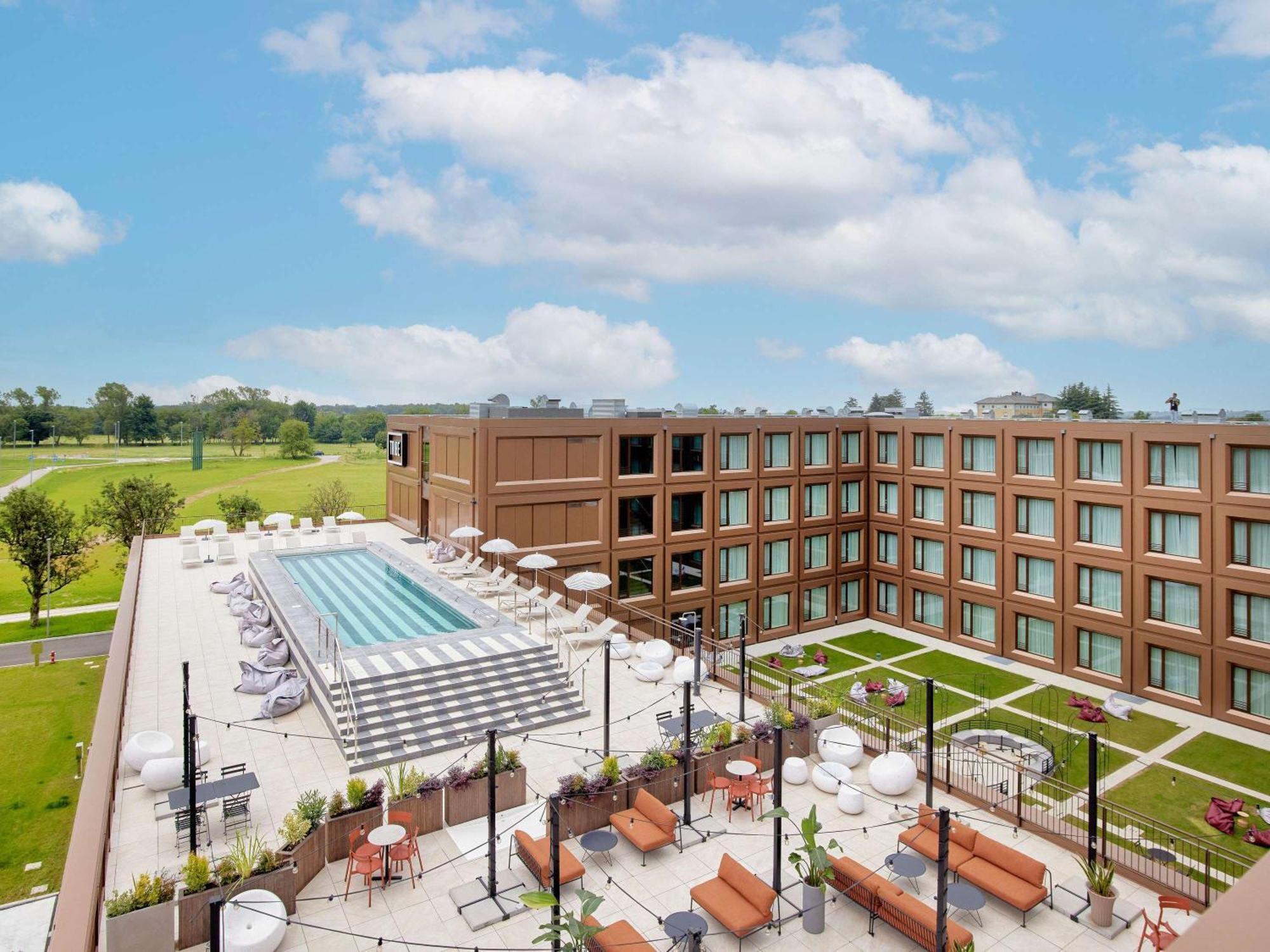 Tribe Milano Malpensa Hotel Vizzola Ticino Exterior photo